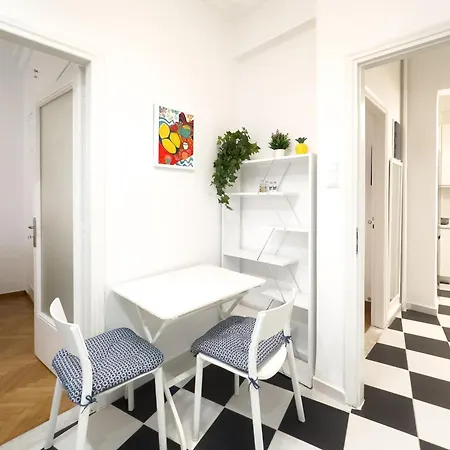 Art & Comfort Apartment In Athens-2